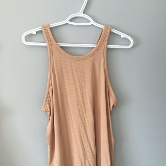 Lululemon tank - Picture 1 of 2
